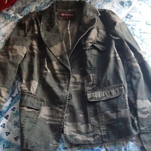 Nevada Women's Camouflage Jacket